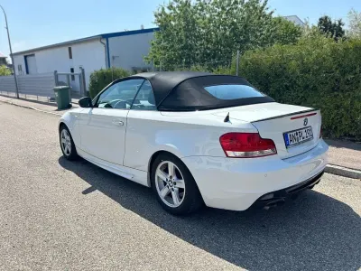 Gebraucht BMW 118 Cabriolet Sport Line 143 PS (105 kW) 2010 Weiß Cabrio