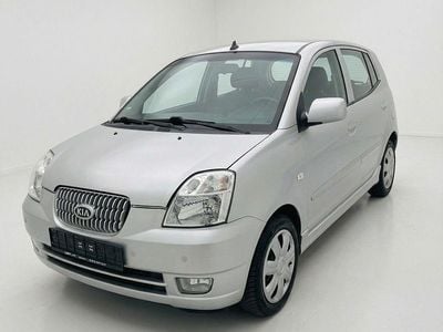 Begagnad Kia Picanto 65 HK (47 kW) 2004 Silver Halvkombi