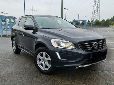 Grau Gebraucht 2015 Volvo XC60 Momentum SUV | 16.900 € (Fairer Preis)