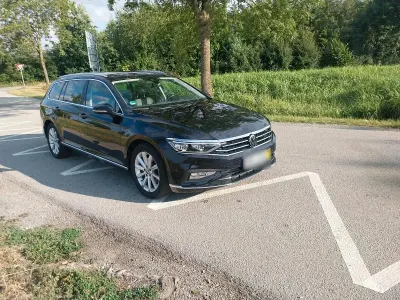 Gebraucht VW Passat 150 PS (110 kW) 2024 Schwarz Kombi