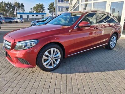 Gebraucht Mercedes C300 245 PS (180 kW) 2019 Hyazinthrot  metalliclack (metallic) Kombi