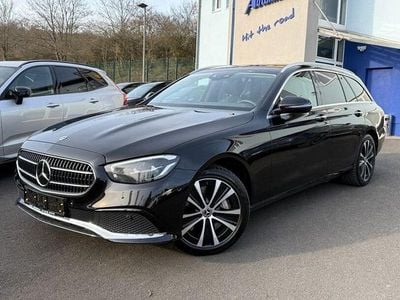Gebraucht Mercedes E300 122 PS (89 kW) 2022 Schwarz Limousine
