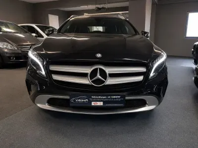 Gebraucht Mercedes GLA200 156 PS (114 kW) 2017 Schwarz SUV
