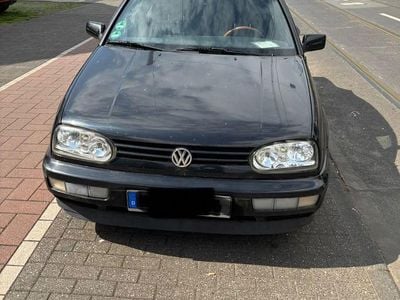 Usata VW Golf Cabriolet 75 CV (55 kW) 1997 Nero Cabrio