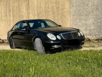Gebraucht Mercedes E420 Avantgarde 314 PS (230 kW) 2008 Schwarz Limousine
