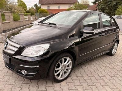 Usata Mercedes B200 136 CV (100 kW) 2011 Nero Monovolume
