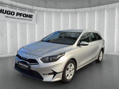 Silber Gebraucht 2023 Kia Ceed Vision Kleinwagen | 19.900 € (Fairer Preis)