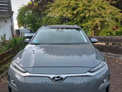 Gebraucht Hyundai Kona 100 kW (136 PS) 2021 Grau SUV