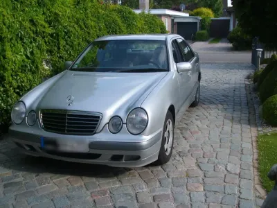 Gebraucht Mercedes E240 170 PS (125 kW) 2000 Silber Limousine