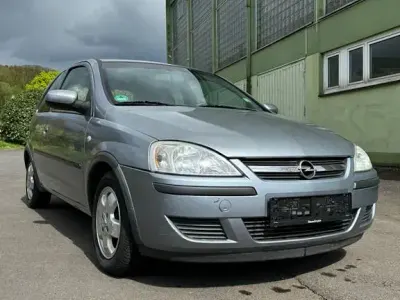 Gebraucht Opel Corsa 75 PS (55 kW) 2004 Silber Kleinwagen