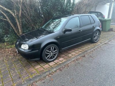 Schwarz Gebraucht 2002 VW Golf GTI Limousine | 5.600 €