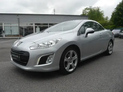 Gebraucht Peugeot 308 CC Allure 156 PS (114 kW) 2014 Silber Cabrio