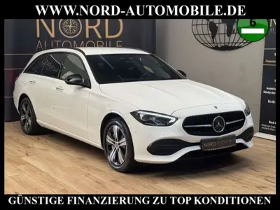 Gebraucht Mercedes C300e Avantgarde 313 PS (230 kW) 2023 Weiß Kombi