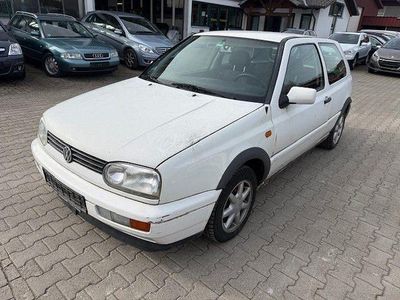 Gebraucht VW Golf III 75 PS (55 kW) 1995 Weiß Kleinwagen