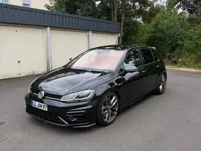 Gebraucht VW Golf VII R 300 PS (220 kW) 2019 Schwarz Limousine