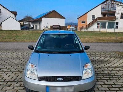 Gebraucht Ford Fiesta 60 PS (44 kW) 2004 Silber Kleinwagen