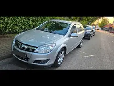 Occasion Opel Astra Edition 116 ch (85 kW) 2008 Argent Berline
