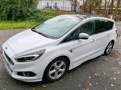Używany Ford S-MAX S 179 KM (131 kW) 2016 Biały Minivan