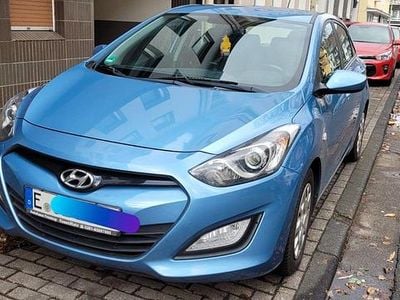 Blau Gebraucht 2013 Hyundai i30 Edition Limousine | 6.499 € (Fairer Preis)