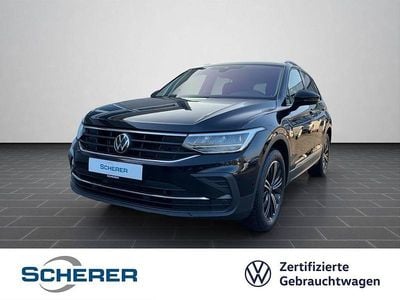 Gebraucht VW Tiguan Life 150 PS (110 kW) 2022 Deep black perleffekt (metallic) SUV