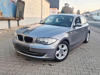 Second-hand BMW 118 143 CP (105 kW) 2009 Argintiu Hatchback