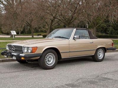 Usata Mercedes SL380 163 CV (119 kW) 1984 Oro Cabrio