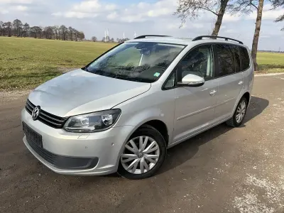 Gebraucht VW Touran 105 PS (77 kW) 2012 Silver leaf metallic Van / Kleinbus