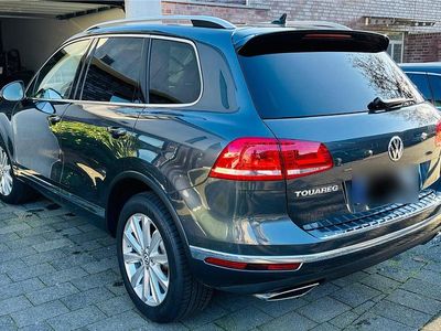 Grau Gebraucht 2016 VW Touareg SUV | 26.555 € (Etwas zu teuer)