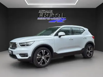 Gebraucht Volvo XC40 Inscription 211 PS (155 kW) 2021 Glacier silver / metallic SUV