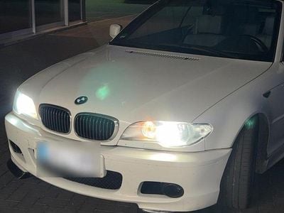 Begagnad BMW 325 Cabriolet 192 HK (141 kW) 2004 Vit Cab