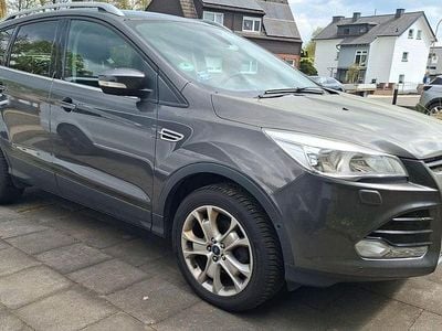 Begagnad Ford Kuga Titanium 150 HK (110 kW) 2015 Grå SUV