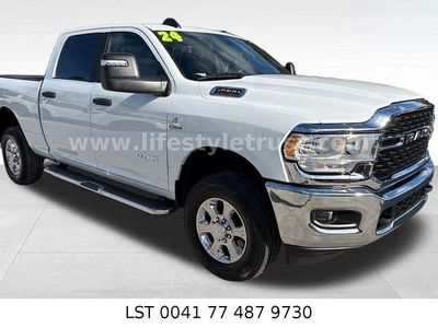 Weiß Gebraucht 2024 Dodge Ram Abholung | 49.186 €