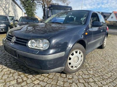 Second-hand VW Golf III 75 CP (55 kW) 1998 Albastru Berlinǎ