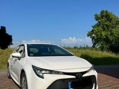 Gebraucht Toyota Corolla 116 PS (85 kW) 2020 Weiß Limousine