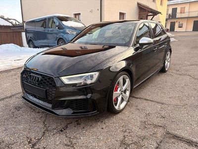Schwarz Gebraucht 2017 Audi RS3 Sportback Sport Kleinwagen | 38.990 € (Fairer Preis)