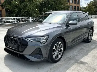 Gebraucht Audi e-tron S-Line 230 kW (313 PS) 2022 Daytonagrau perleffekt SUV