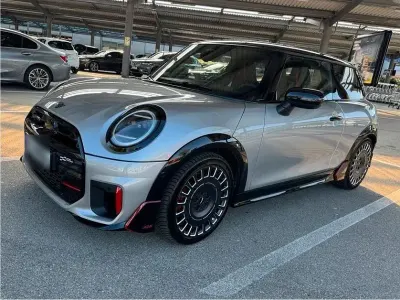 Gebraucht Mini John Cooper Works 231 PS (169 kW) 2025 Silber Kleinwagen