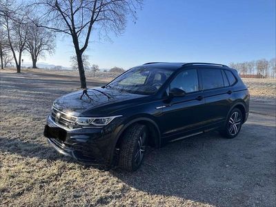 Gebraucht VW Tiguan Allspace R-line 245 PS (180 kW) 2024 Schwarz SUV
