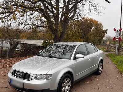 Gebraucht Audi A4 130 PS (95 kW) 2001 Silber Limousine