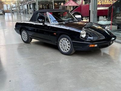 Gebraucht Alfa Romeo Spider 120 PS (88 kW) 1992 Schwarz Cabrio