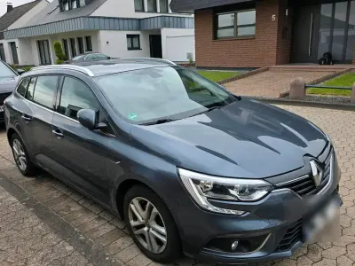 Usata Renault Mégane GrandTour 116 CV (85 kW) 2020 Grigio Station wagon