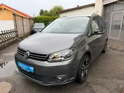 Gebraucht VW Touran Style 105 PS (77 kW) 2011 Grau Van / Kleinbus