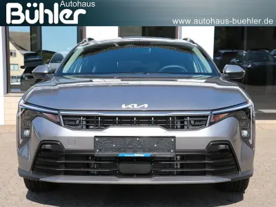Neu Kia K4 Vision 150 PS (110 kW) 2026 Stahlgrau metallic Limousine