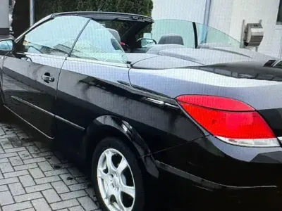 Używany Opel Astra Cabriolet Cosmo 140 KM (102 kW) 2009 Czarny Kabriolet