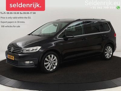 Schwarz Gebraucht 2016 VW Touran Highline Van / Kleinbus | 12.400 € (Teuer)