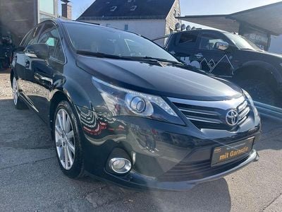 Gebraucht Toyota Avensis Executive 124 PS (91 kW) 2013 Schwarz Kombi