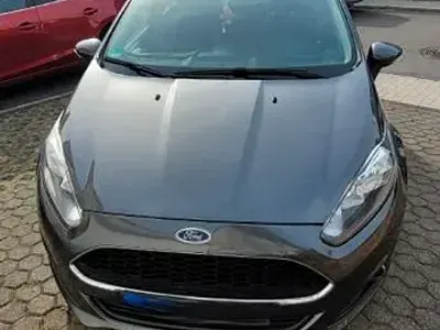 Gebraucht Ford Fiesta Trend 101 PS (74 kW) 2017 Schwarz Kleinwagen