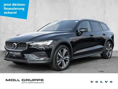Używany Volvo V60 CC Plus 197 KM (144 kW) 2024 Czarny Kombi