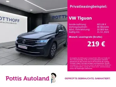 Gebraucht VW Tiguan Life 150 PS (110 kW) 2023 Schwarz SUV