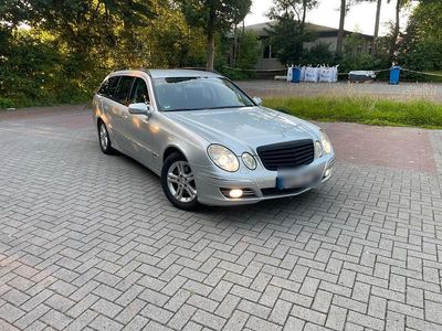 Mercedes E200